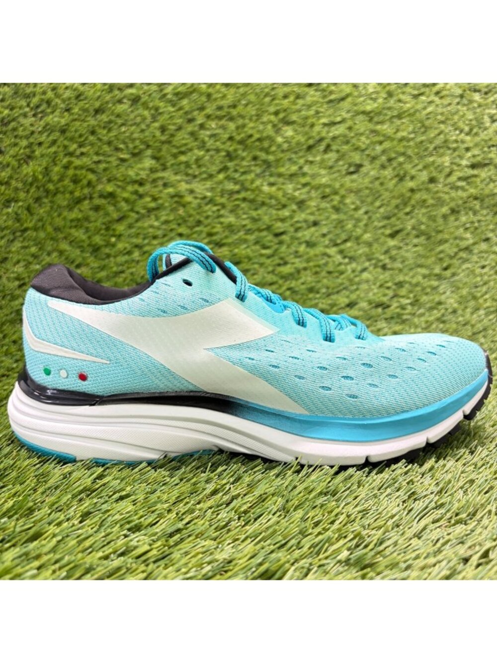 Diadora Mythos Blushield 6 Womens Size 7 Blue Athletic Running Shoes Sneakers